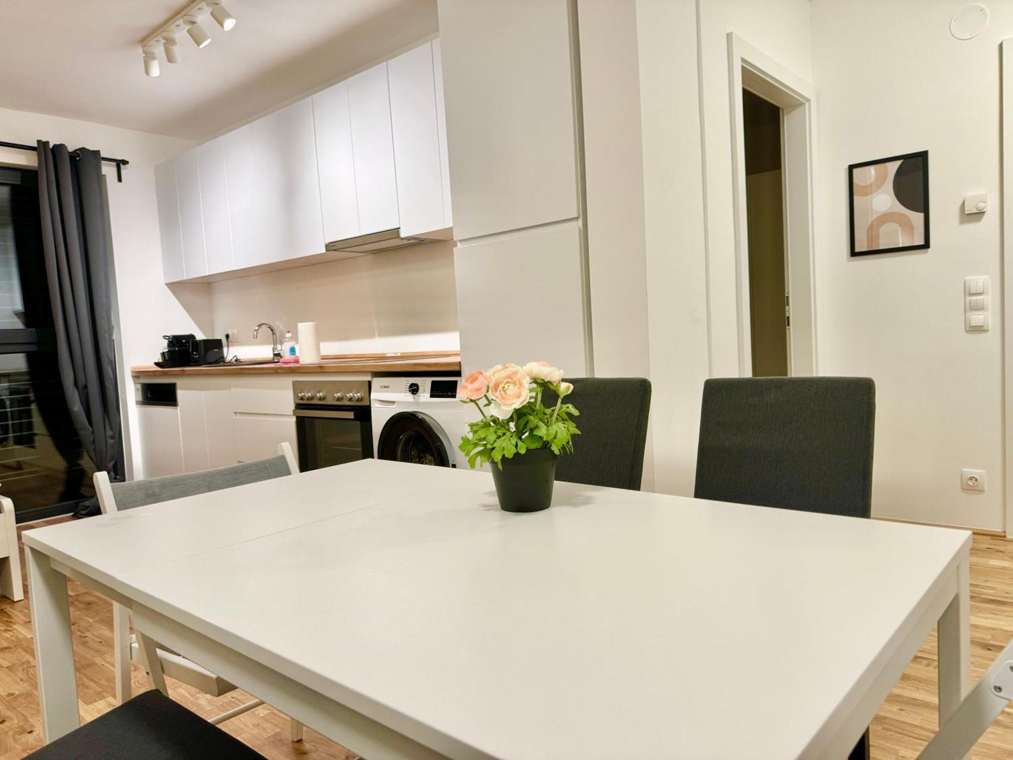 Modern Apartment With Balcony & Free Parking - Nearby Metro Vienna Luaran gambar
